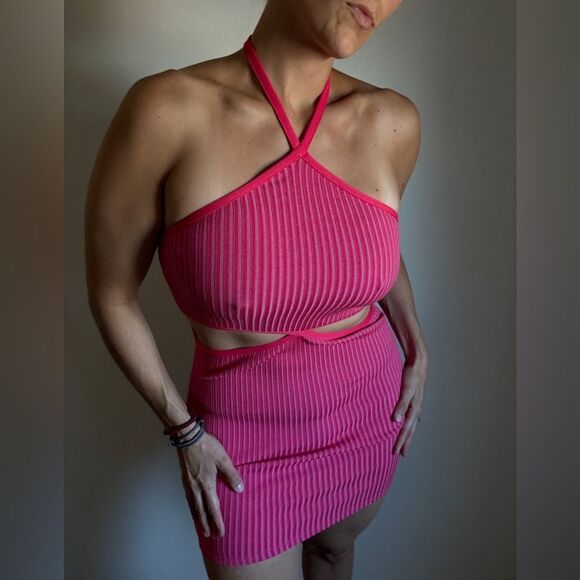 Pink Halter Neck Ribbed Dress - Picture 10 of 11